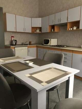 Хостелы Nizami Street Hostel Баку Большой двухместный номер с 1 кроватью-19