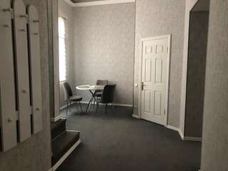 Хостелы Nizami Street Hostel Баку Большой двухместный номер с 1 кроватью-32